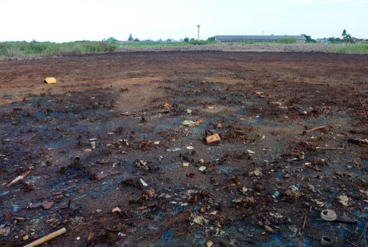 土地污染的定義、原因、影響和解決方案